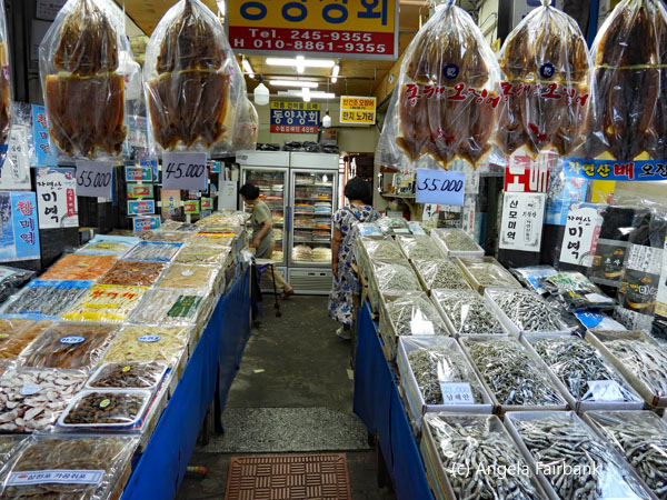 fish market displays