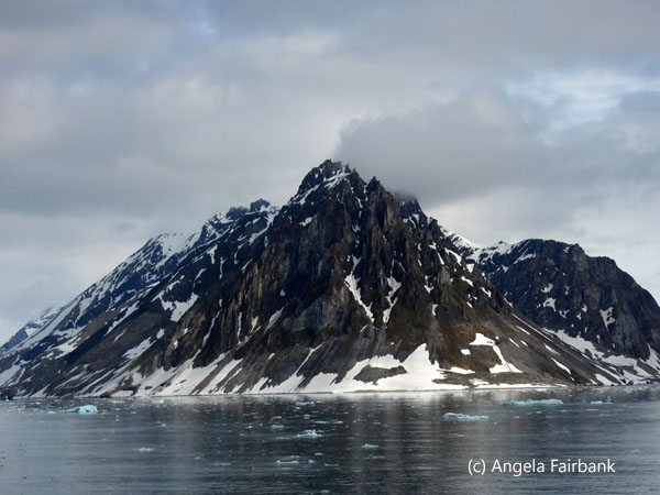 moountains and sea