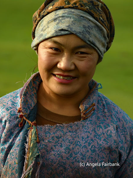 smling daughter-in-law