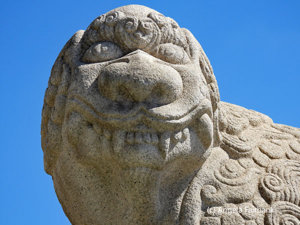 palace mascot in stone