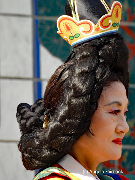 detail of dancer hairstyle