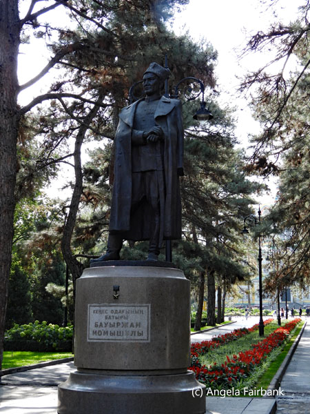 statue in Panfilov Park