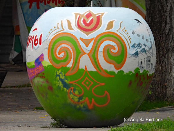 decorated apple 3