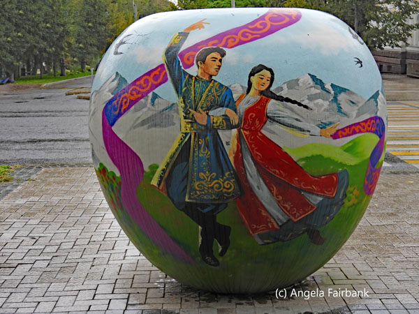decorated apple 5