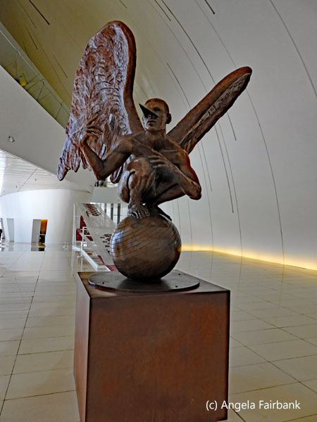 Heydar Aliyev Centre sculpture 1