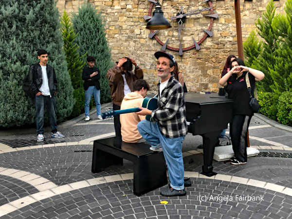 musicians in park