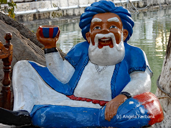 statue of local mythical character, Labi Hovuz