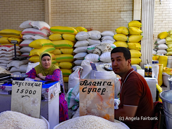 rice vendors in market