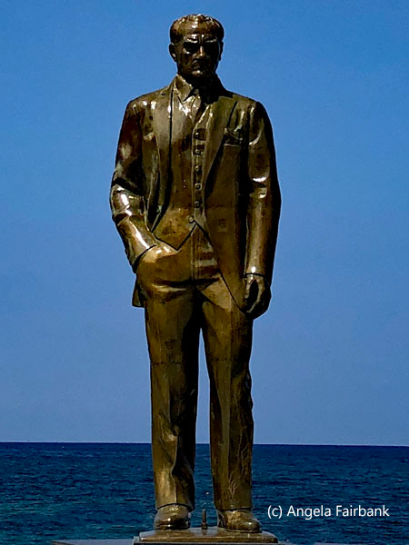 kamal ataturk statue