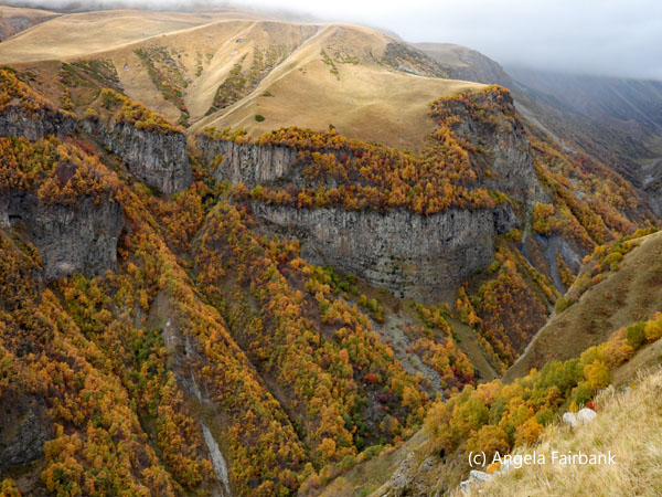 views near Russia-Georgia Friendship Monument 3