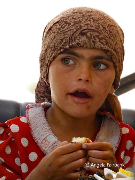 gypsy girl in restaurant 1