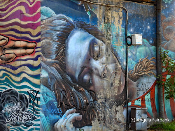 mural under highway 4