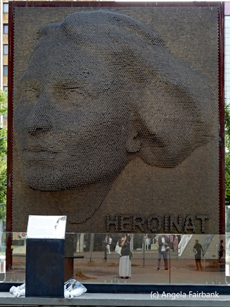 heroinat monument