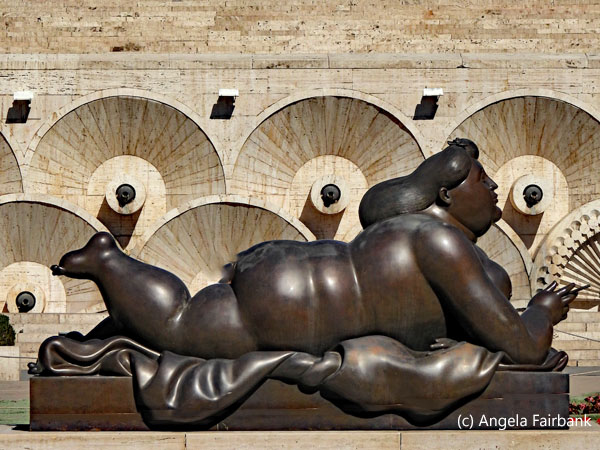 Botero nude female statue at Cascade