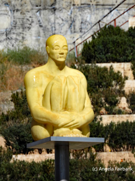 yellow statue at Cascade