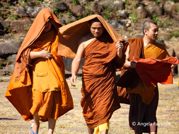 3 thai monks 1
