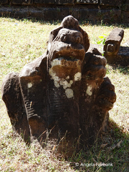 statue ruins