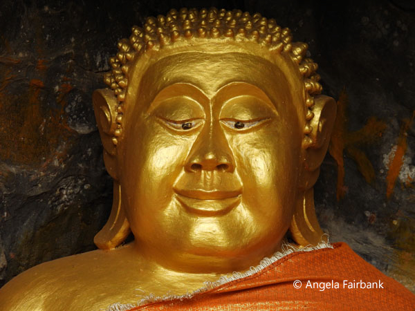 large buddha at Chomsi Stupa
