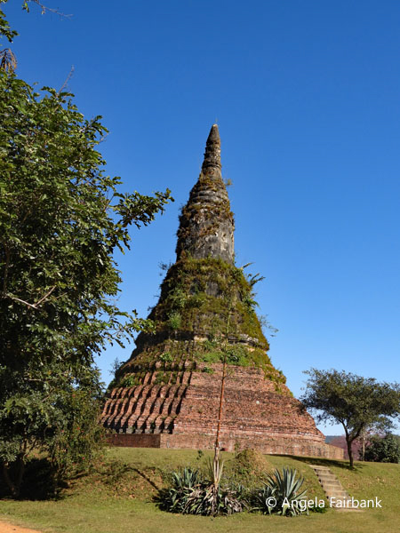 That Foun stupa
