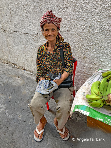 vendor outside hotel