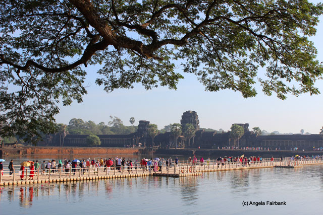 floating bridge toward Angkor Wat 1