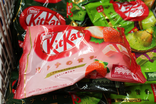 strawberry kitkats