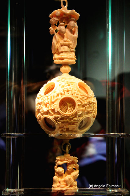 19-layer ivory ball