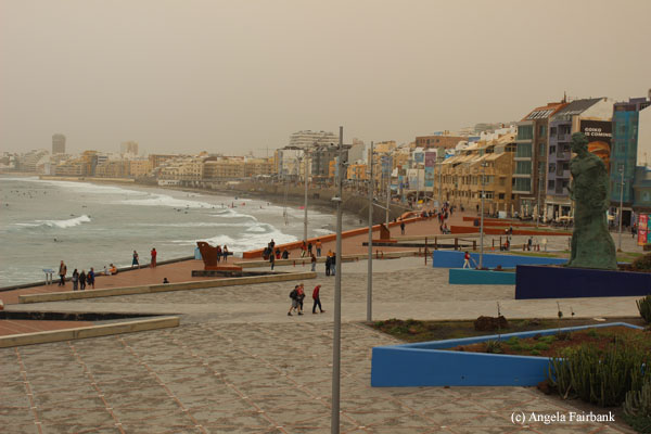 Las Canteras beach with noticeable Sahara sand in the air