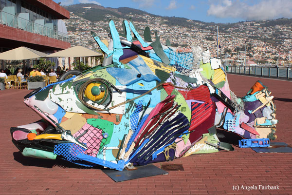 fish sculpture on wharf