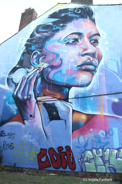 woman graffiti
