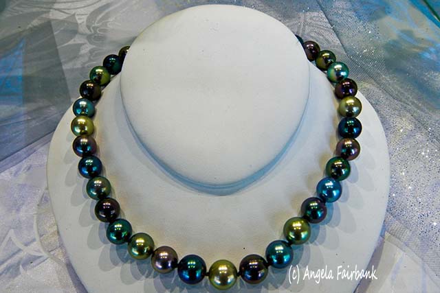 Black Tahitian pearls, Papeete, Tahiti, French Polynesia, copyright Angela Fairbank