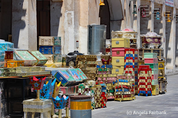 souq with trunks