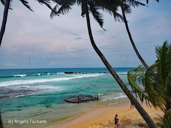 unawatuna beach horizontal