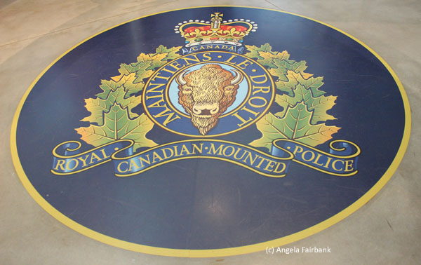 rcmp emblem