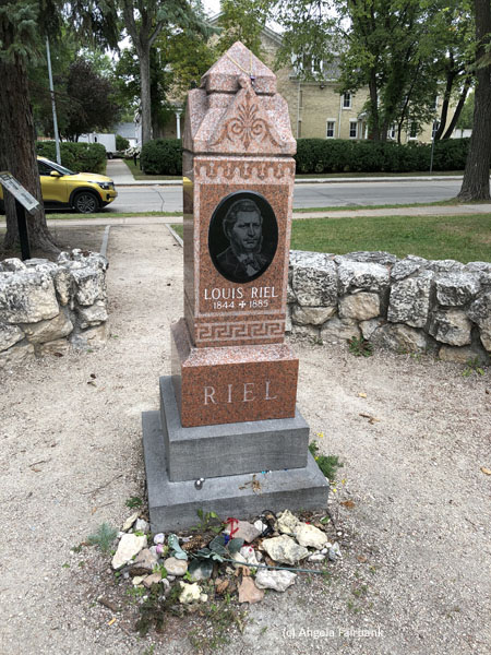 riel tomb