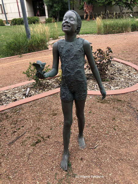 children sculpture 1
