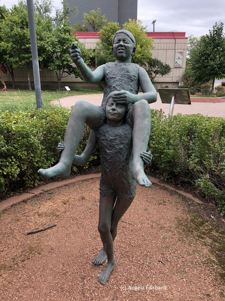 children sculpture 2
