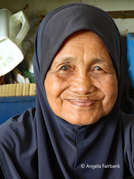 old woman in market 2