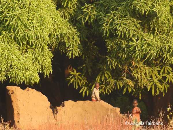 children on bank of Nile
