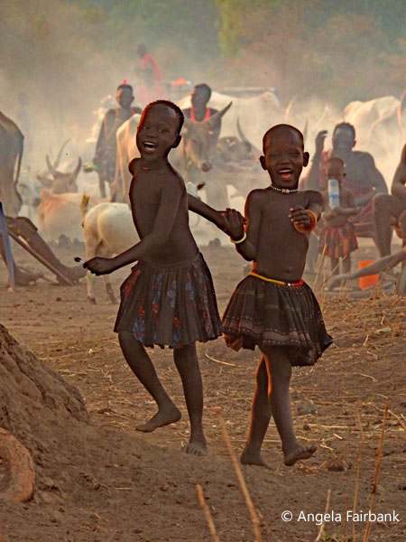 mundari camp scene 111