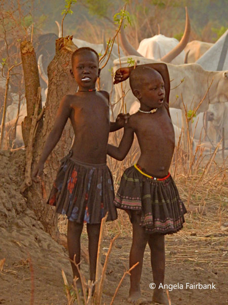 mundari camp scene 112