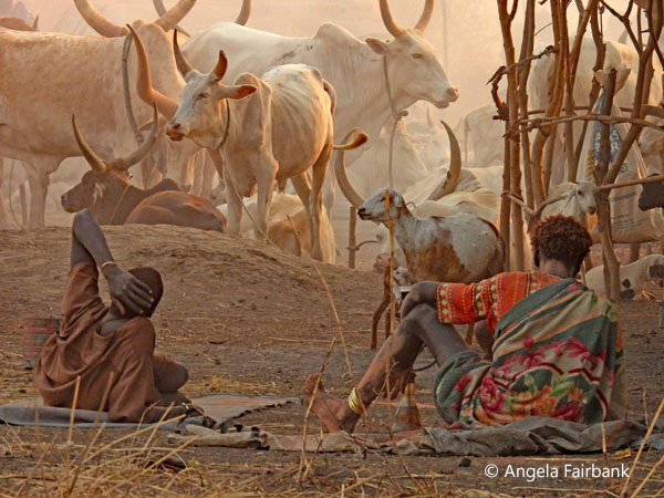 mundari camp scene 113