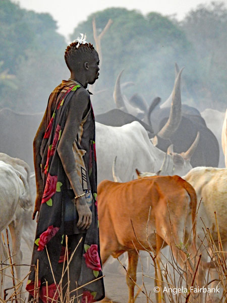 mundari camp scene 119