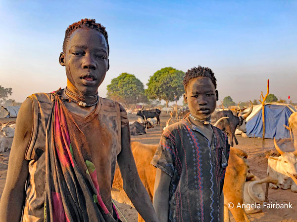 mundari camp scene 73