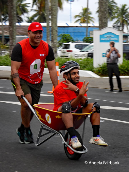 wheelbarrow race 5