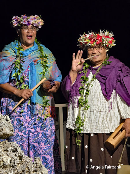 Two Niuean elders at the dance presentation