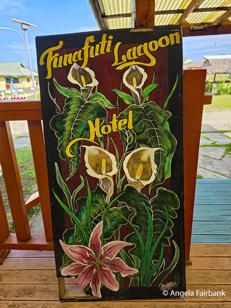 floral art at the hotel 2
