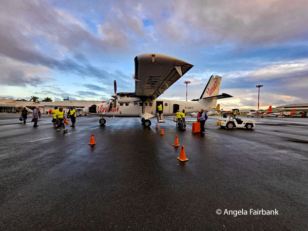 small Air Vanuatu plane