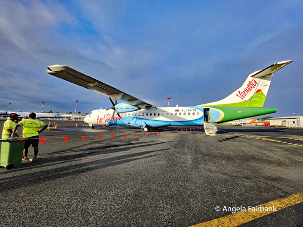 bigger Air Vanuatu plane