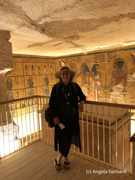 me in front of Tut coffin
